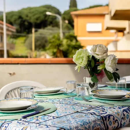 Lovely With Terrace Apartmán Porto Azzurro